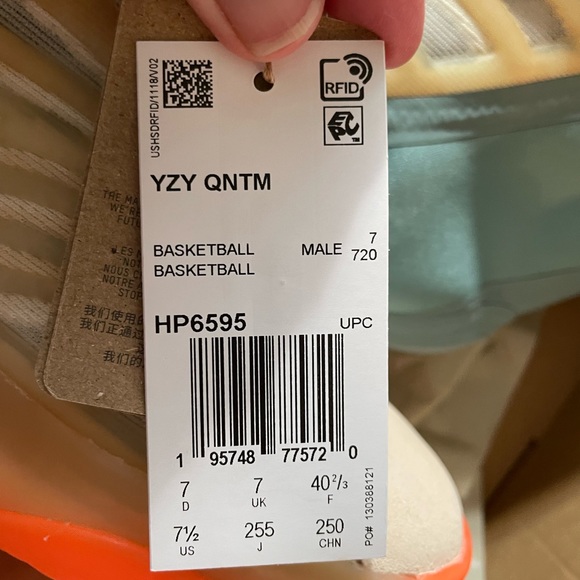 Yeezy QNTM “Hi-Res Coral”. - Picture 3 of 10